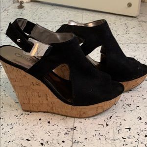 Black wedges